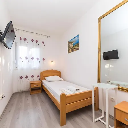 Seaside House With A Swimming Pool Businci, Ciovo - 11882 * Trogir