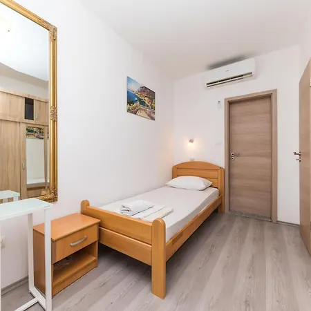 Holiday home Seaside House With A Swimming Pool Businci, Ciovo - 11882 Trogir