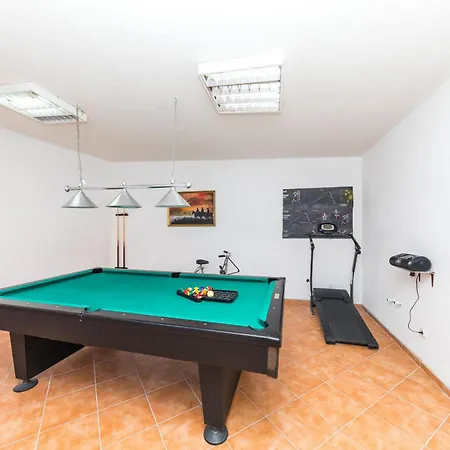 Semesterbostad Seaside House With A Swimming Pool Businci - Ciovo - 11882 Trogir
